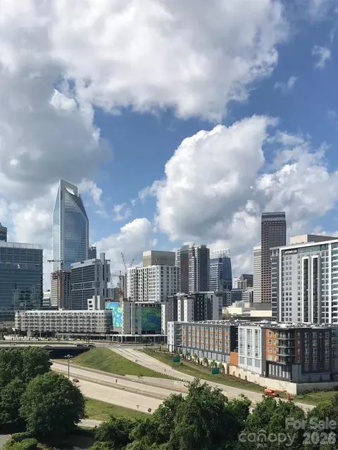 701 Royal 1009 Ct #1009, Charlotte, NC 28202