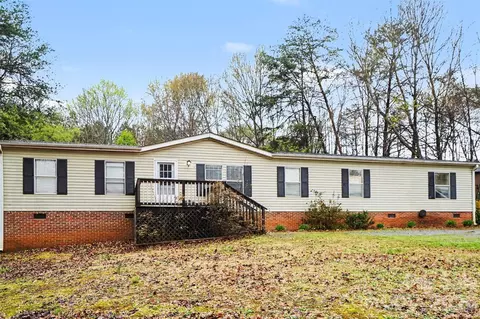 1047 Galway Ln, Clover, SC 29710