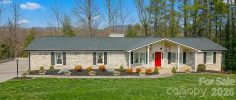 1015 Woodbine Ne Pl NE, Lenoir, NC 28645