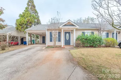 215 E Middlebury Sw Ln SW, Aiken, SC 29803
