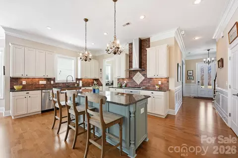 Kitchen - 20106 Dowry Ct, Cornelius, NC 28031 photo 3 of 5