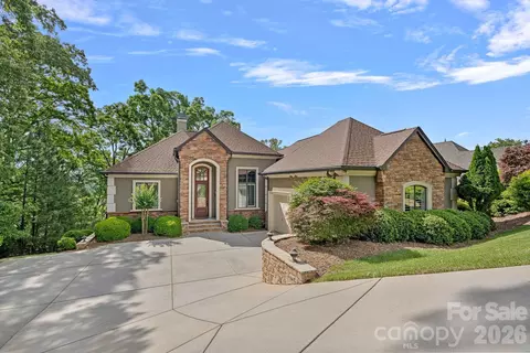 3225 Lake Pointe Dr, Belmont, NC 28012