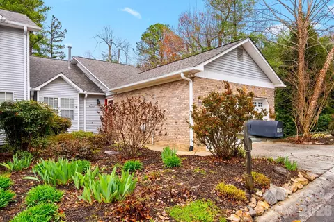 100 Thistle Knoll Ct, Asheville, NC 28803