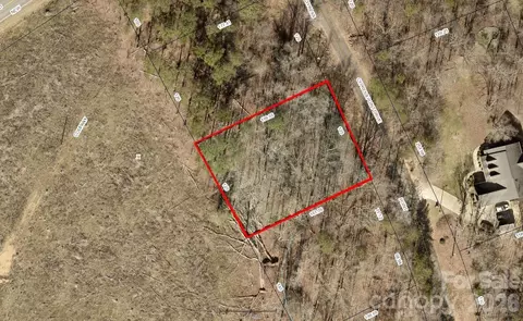 110 Cypress Point Dr, Kings Mountain, NC 28086