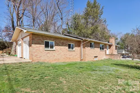 541 Paragon Pkwy, Waynesville, NC 28786
