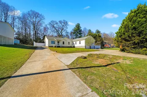 4771 Petra Mill Rd, Granite Falls, NC 28630