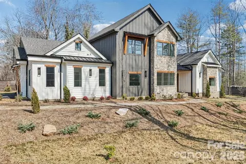 272 Glazener Rd, Brevard, NC 28712