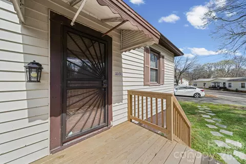 1866 Hilltop Cir, Gastonia, NC 28054