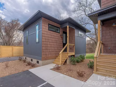 34 Leap Frog Park, Waynesville, NC 28786