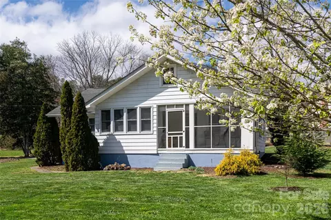 994 Riceville Rd, Asheville, NC 28805