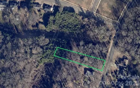 1808 Camp Greene St, Charlotte, NC 28208