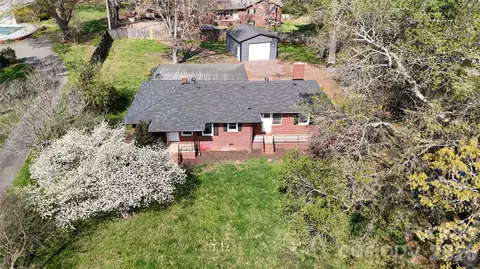 2988 Laboratory Rd, Lincolnton, NC 28092