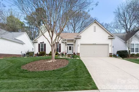6246 Skyline Dr, Charlotte, NC 28269