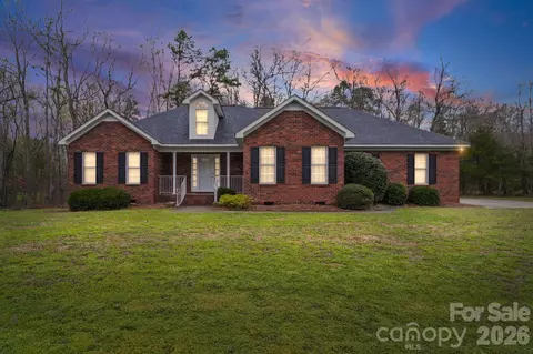410 W Elm St, Wingate, NC 28174