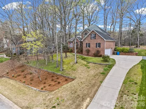 215 Ballard Ct, Fort Mill, SC 29715