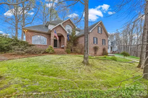 215 Ballard Ct, Fort Mill, SC 29715