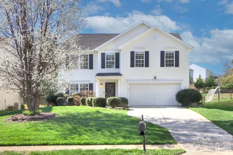 3819 Cameron Creek Dr, Matthews, NC 28105