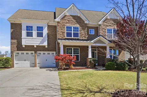 Exterior - 2074 Feldspar Dr, Davidson, NC 28036 photo 2 of 8