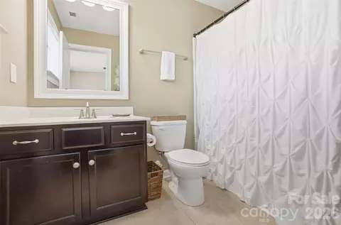 Bath - 2074 Feldspar Dr, Davidson, NC 28036 photo 3 of 5