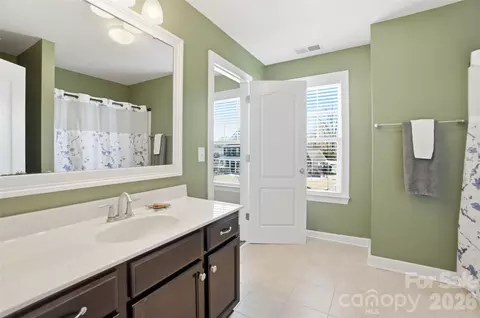 Bath - 2074 Feldspar Dr, Davidson, NC 28036 photo 4 of 5