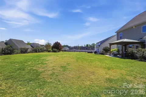 Exterior - 2074 Feldspar Dr, Davidson, NC 28036 photo 7 of 8