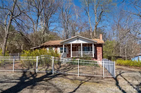 525 E Mills St, Columbus, NC 28722