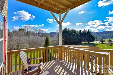 308 Lakeview Dr, Deep Gap, NC 28618 photo 2