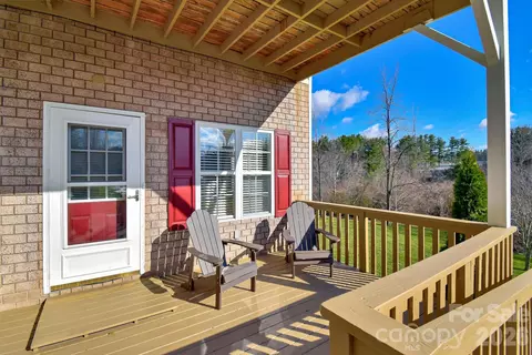 308 Lakeview Dr, Deep Gap, NC 28618 photo 3