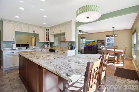 308 Lakeview Dr, Deep Gap, NC 28618 photo 25