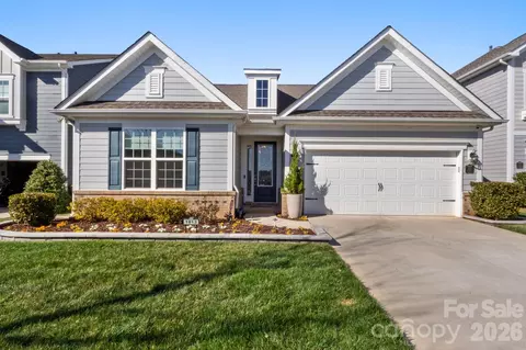 1813 Top Flight Dr, Indian Trail, NC 28079