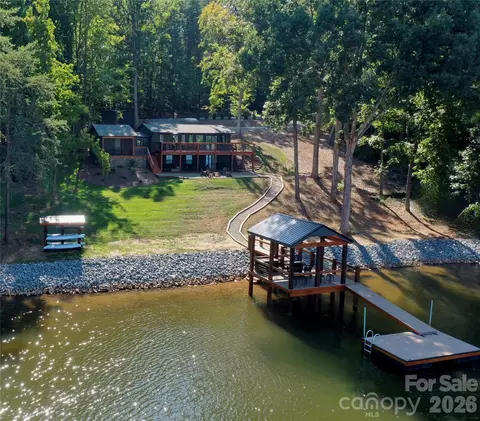 128 Wickford Ln, Mooresville, NC 28117