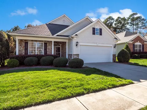 902 Platinum Dr, Fort Mill, SC 29708