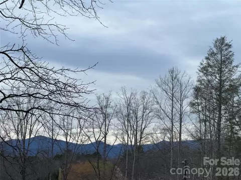 000 Fox Rd, Old Fort, NC 28762