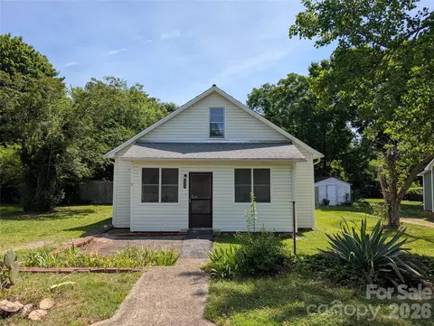 633 S Eastway Dr, Troutman, NC 28166