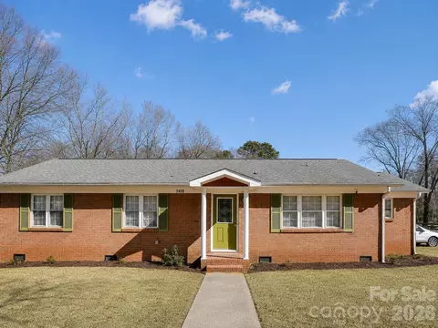 7459 Elwood Dr, Charlotte, NC 28227