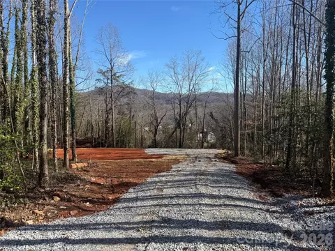 82 Overlook W Dr W, Marion, NC 28752