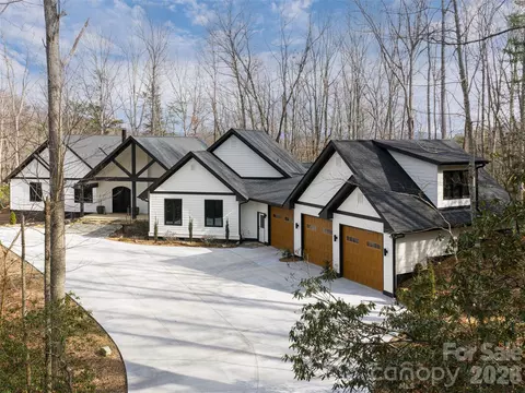 508 Avery Creek Rd, Arden, NC 28704