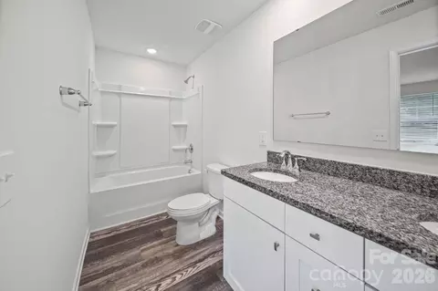 Entry Way - 15 Th Ne Ave NE, Conover, NC 28613 photo 4 of 8