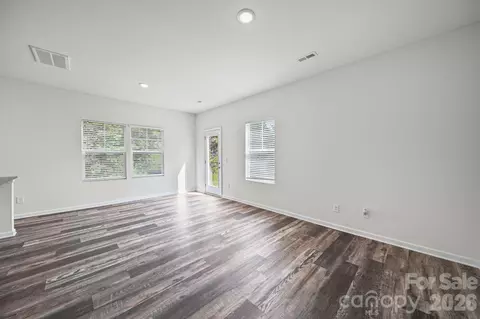Living - 15 Th Ne Ave NE, Conover, NC 28613 photo 2 of 3