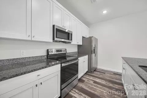 Kitchen - 15 Th Ne Ave NE, Conover, NC 28613 photo 2 of 2