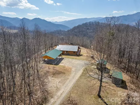 425 Rustic Ridge Dr, Canton, NC 28716 photo 13
