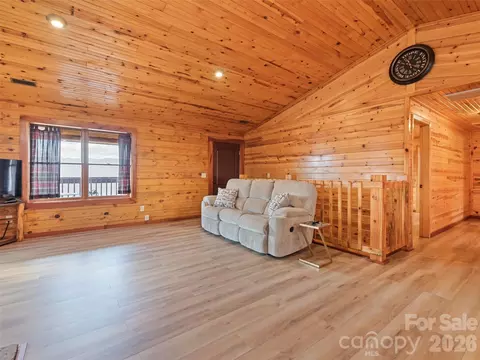425 Rustic Ridge Dr, Canton, NC 28716 photo 19