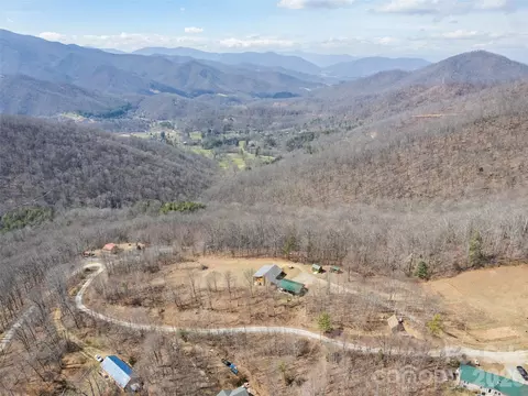 425 Rustic Ridge Dr, Canton, NC 28716 photo 10
