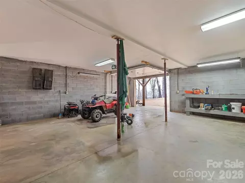 425 Rustic Ridge Dr, Canton, NC 28716 photo 39