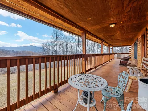 425 Rustic Ridge Dr, Canton, NC 28716 photo 15