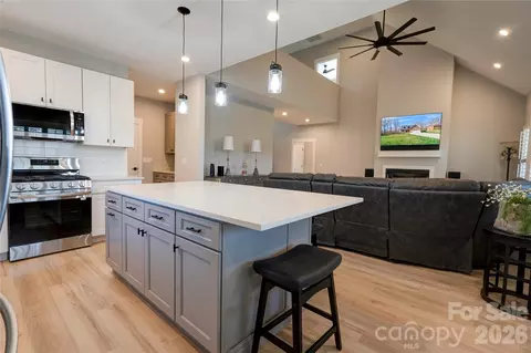 1309 Oak Canopy Rd, Lincolnton, NC 28092