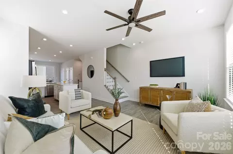 3730 Ellington St, Charlotte, NC 28211