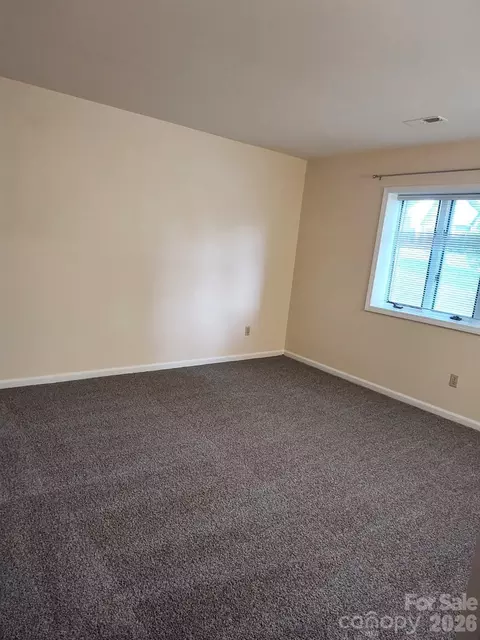 Bedroom - 111 Bluffview Ln, Flat Rock, NC 28731 photo 2 of 3
