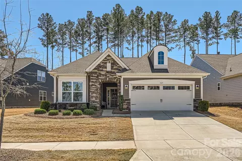 525 Cellini Pl, Mount Holly, NC 28120
