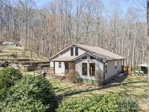 401 Tipstill Cv, Waynesville, NC 28786